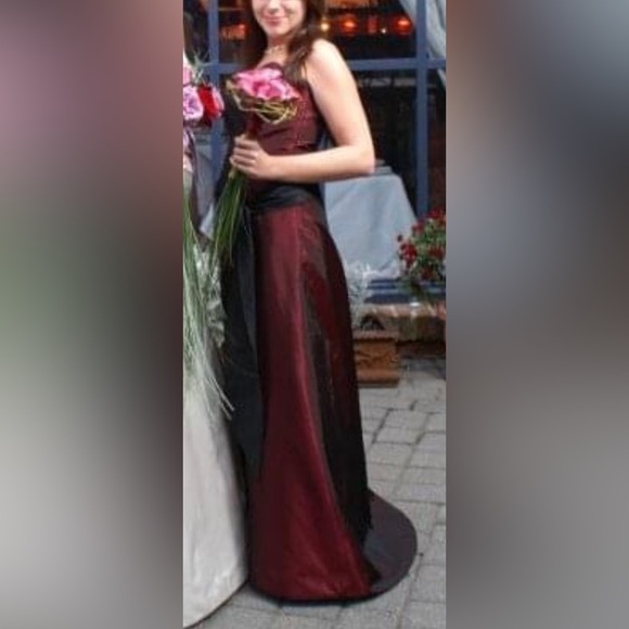 Lazaro Bridesmaids Dress with Black Sash - Picture 2 of 2